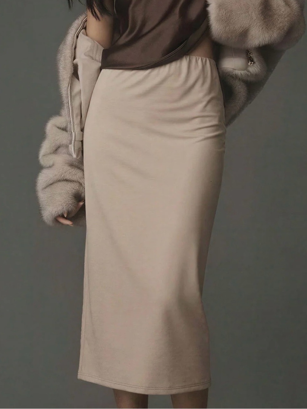 Charlotte Avery Pull On Pencil Midi Skirt